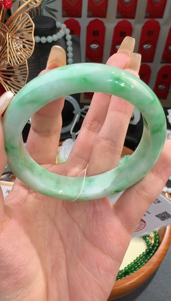 【闪购商品】翡翠手镯未镶嵌手镯