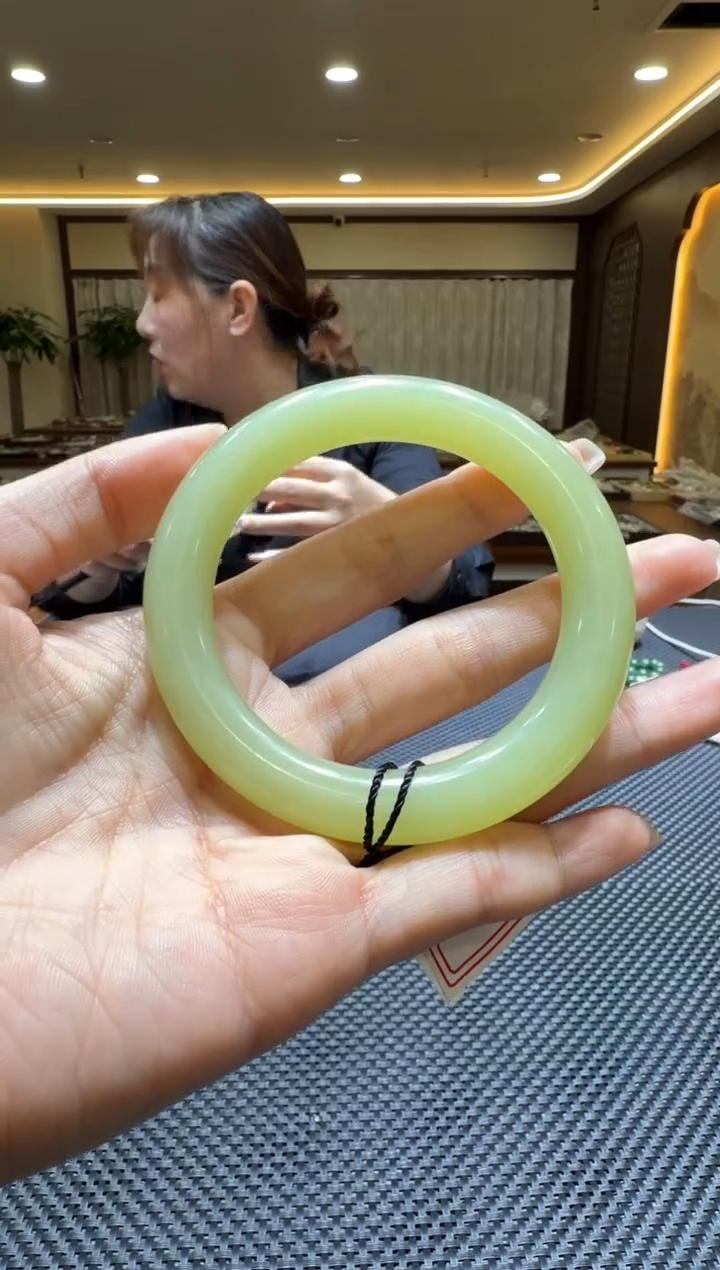 颈饰未镶嵌和田玉手镯58