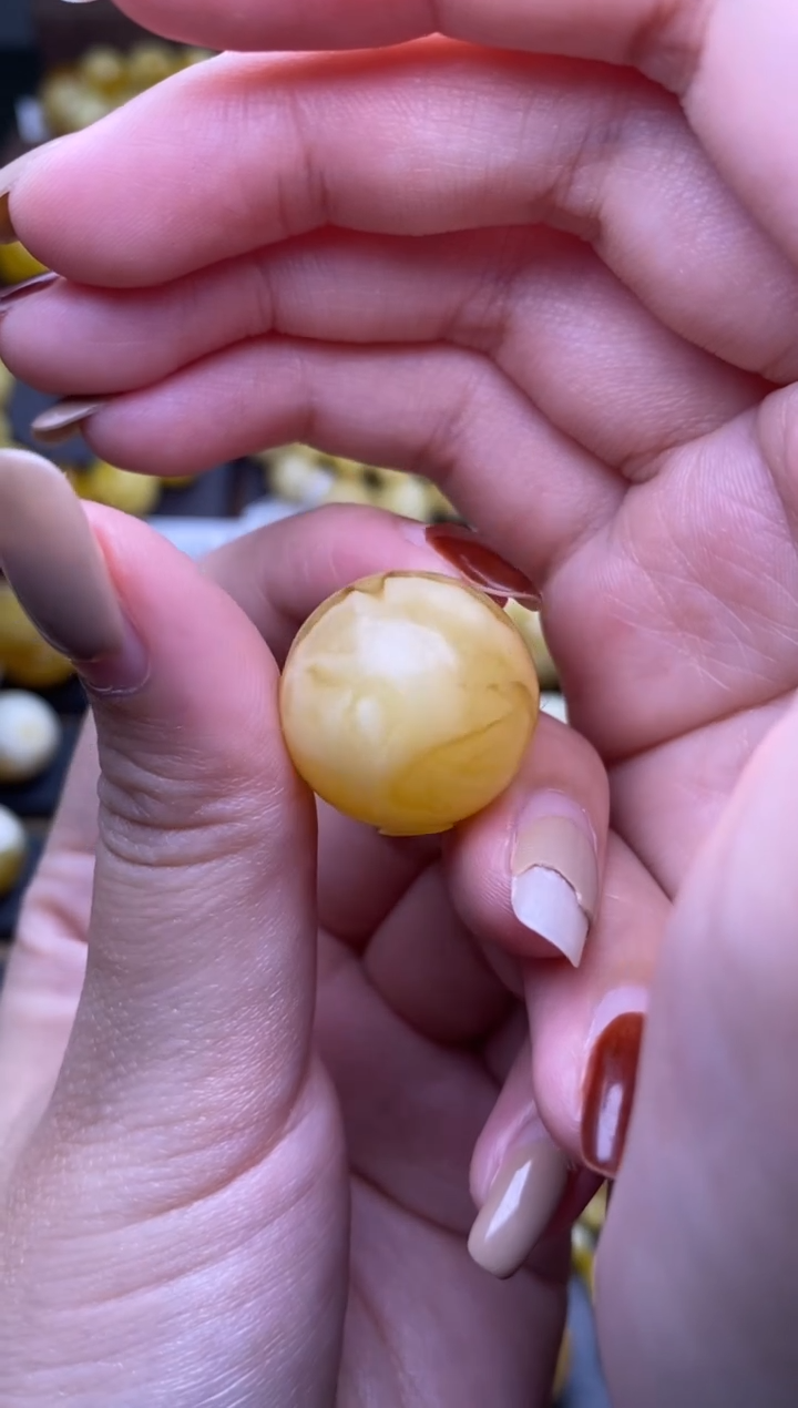 【闪购商品】琥珀裸石未镶嵌大小姐珠宝严选98