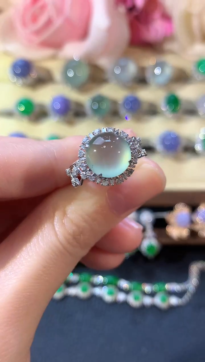 18K金镶嵌戒指翡翠冬日珠宝Q104