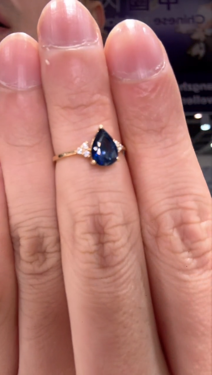 【闪购商品】定制蓝宝石戒指18K金镶嵌HKT04692