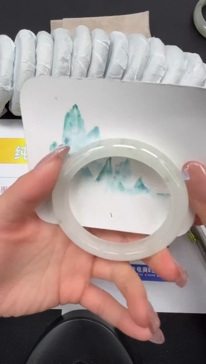 【闪购商品】石英质玉手镯未镶嵌178-57.9