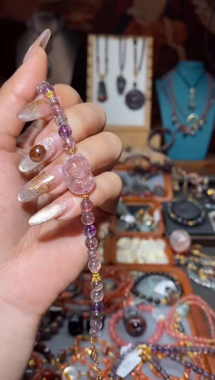 【闪购商品】水晶手链未镶嵌超七小凤九