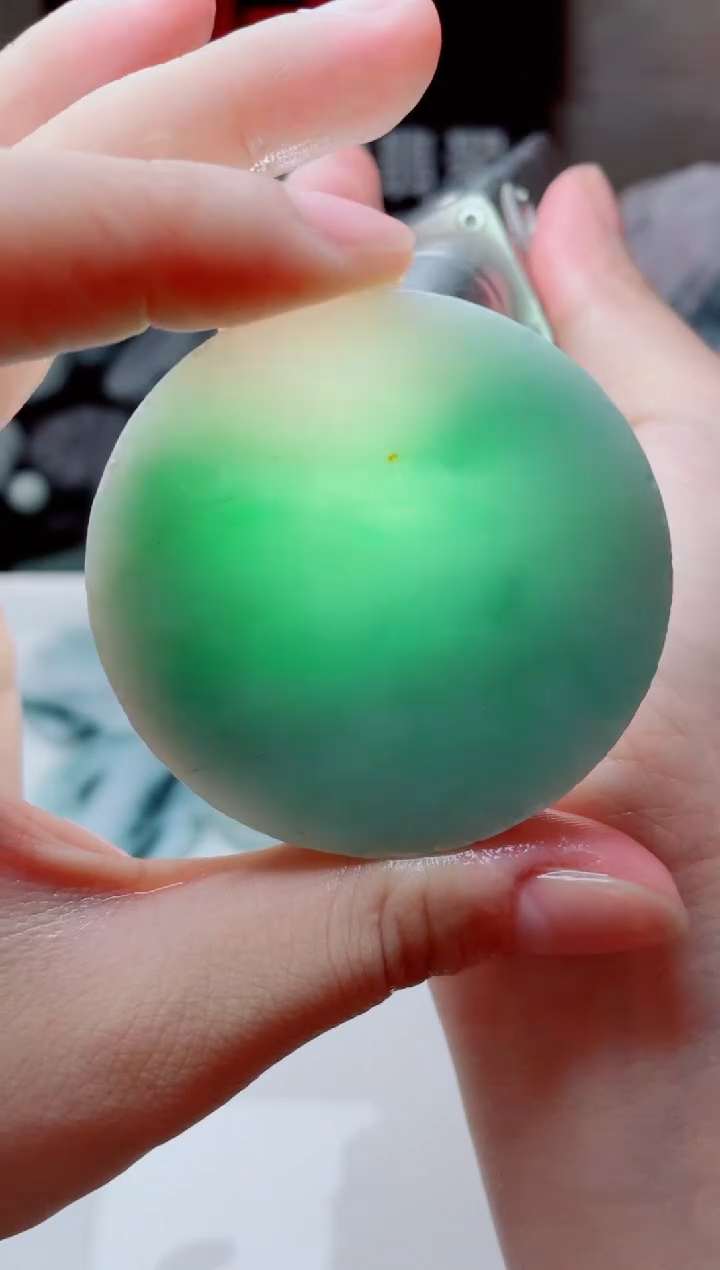 翡翠未镶嵌颈饰4378......