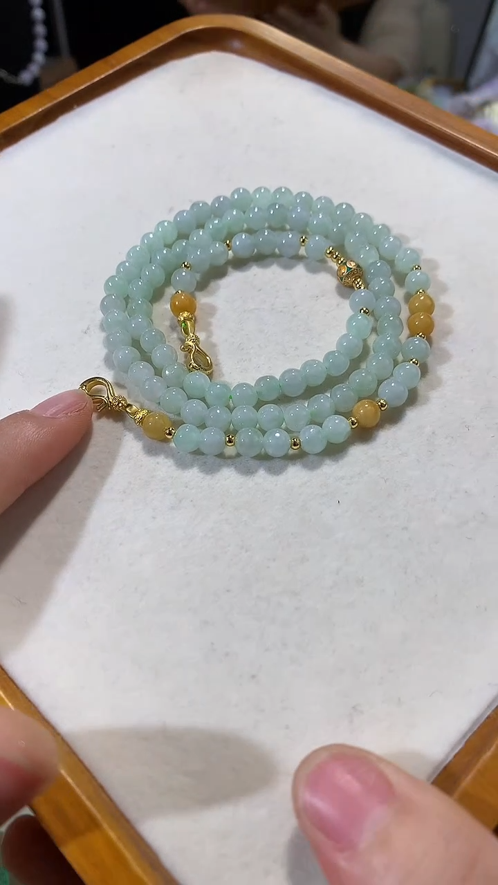 颈饰未镶嵌翡翠项链