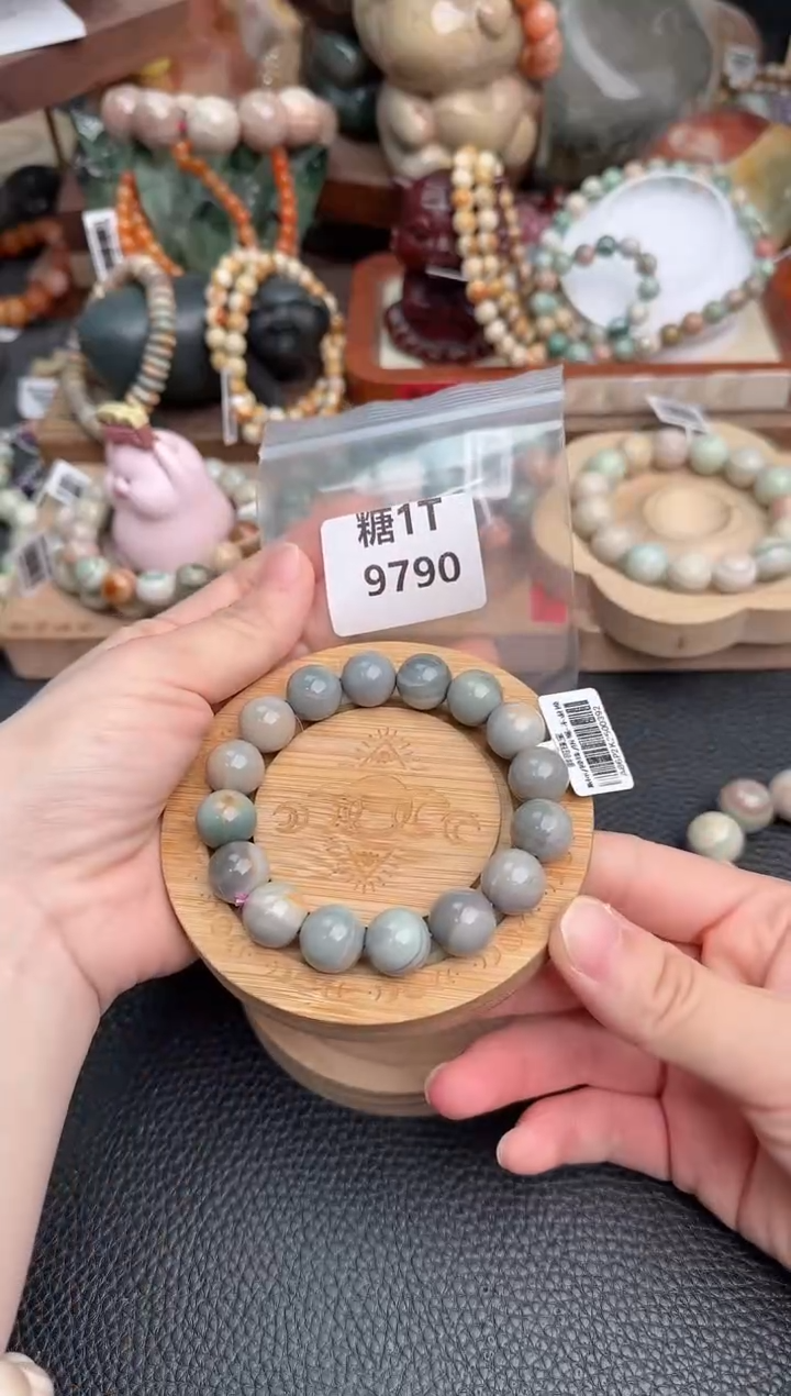 【闪购商品】石英质玉手链未镶嵌1T9790