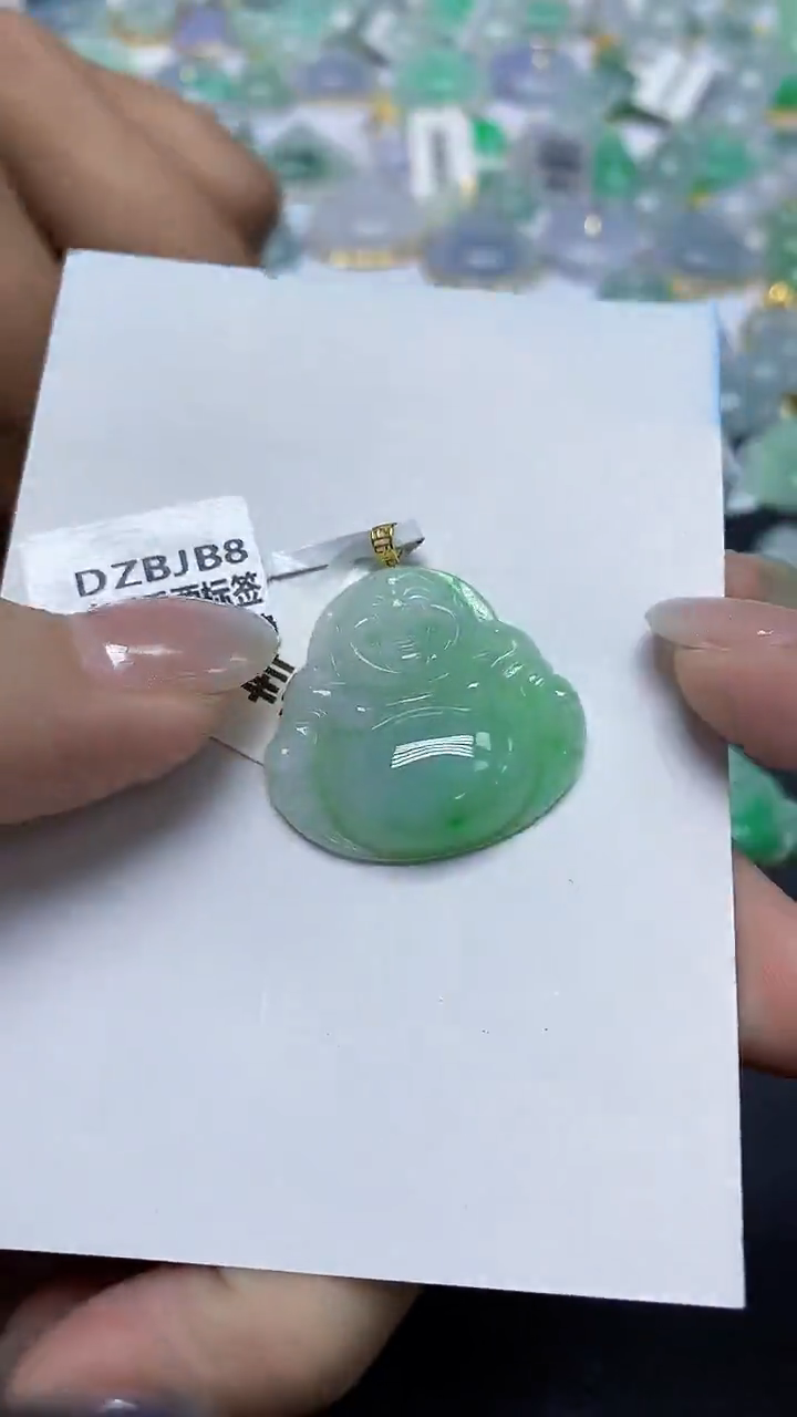 翡翠18K金镶嵌颈饰天然缅甸翡翠A货