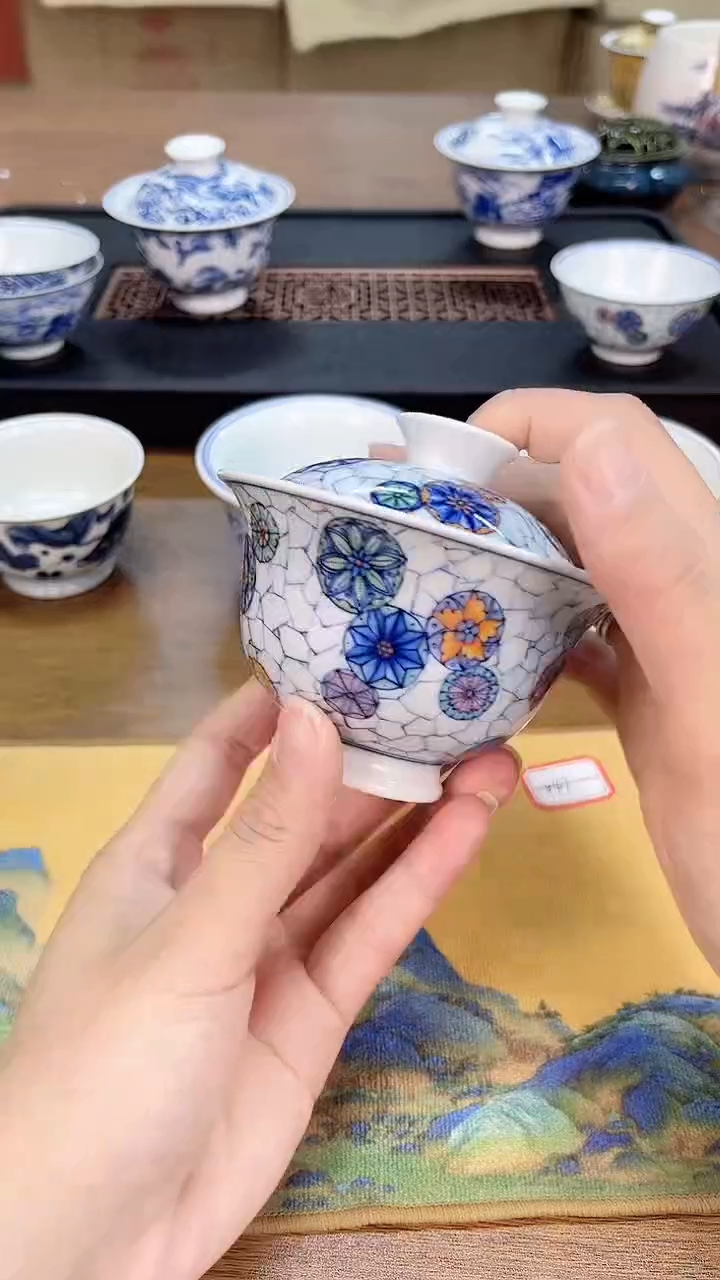 哥哥姐姐点点关注呀