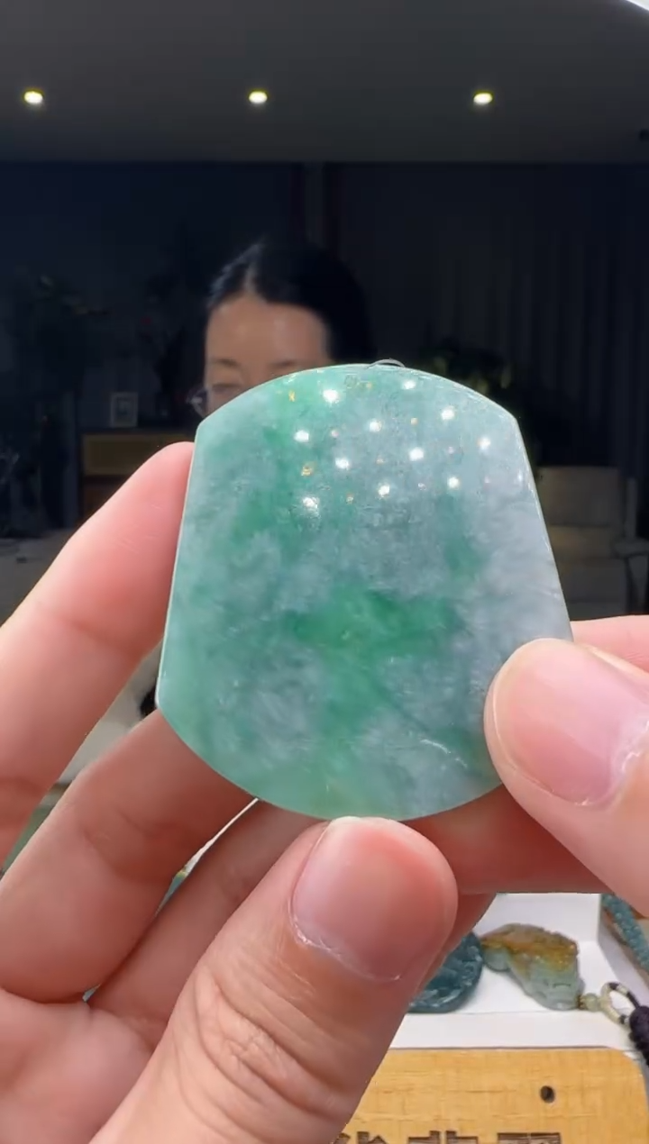 【闪购商品】翡翠吊坠(不含链)未镶嵌XM@@WS1WX27587