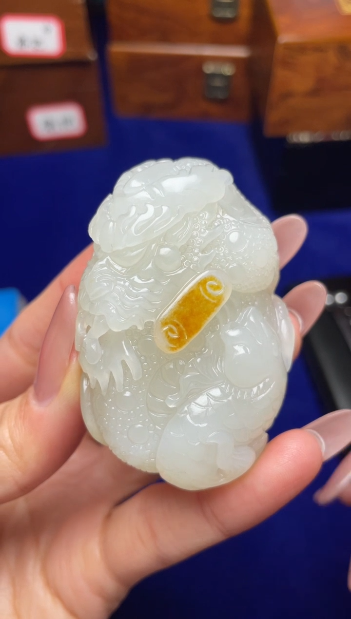 未镶嵌和田玉把件龙**爷和田玉