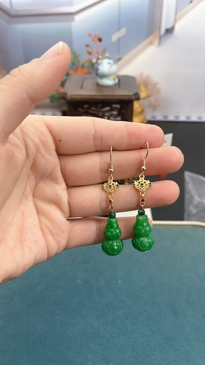 银S925镶嵌翡翠耳饰绿葫芦耳钩