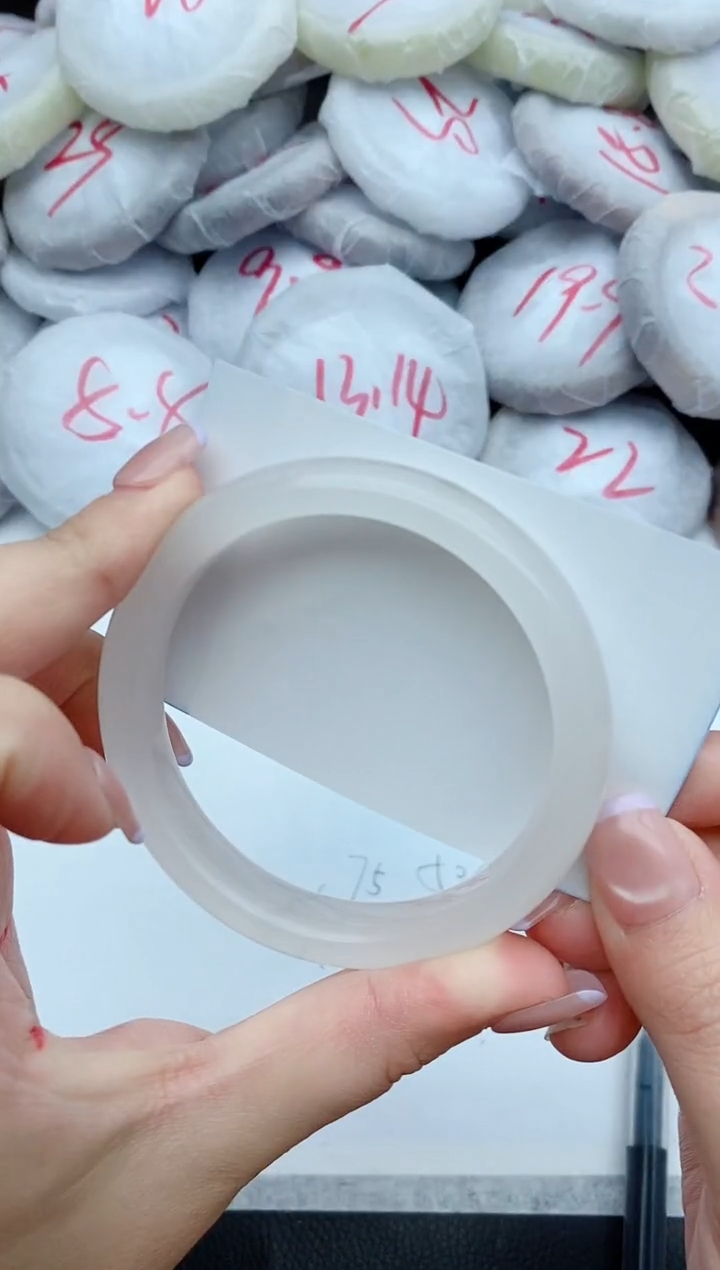 石英质玉未镶嵌手镯208+59.4