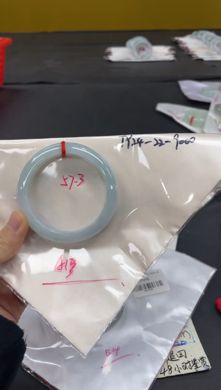 未镶嵌手镯翡翠翡翠手镯