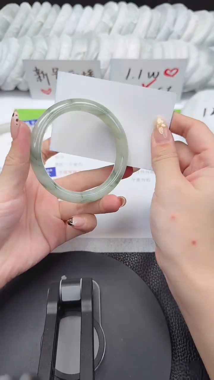 未镶嵌手镯石英岩玉187-586