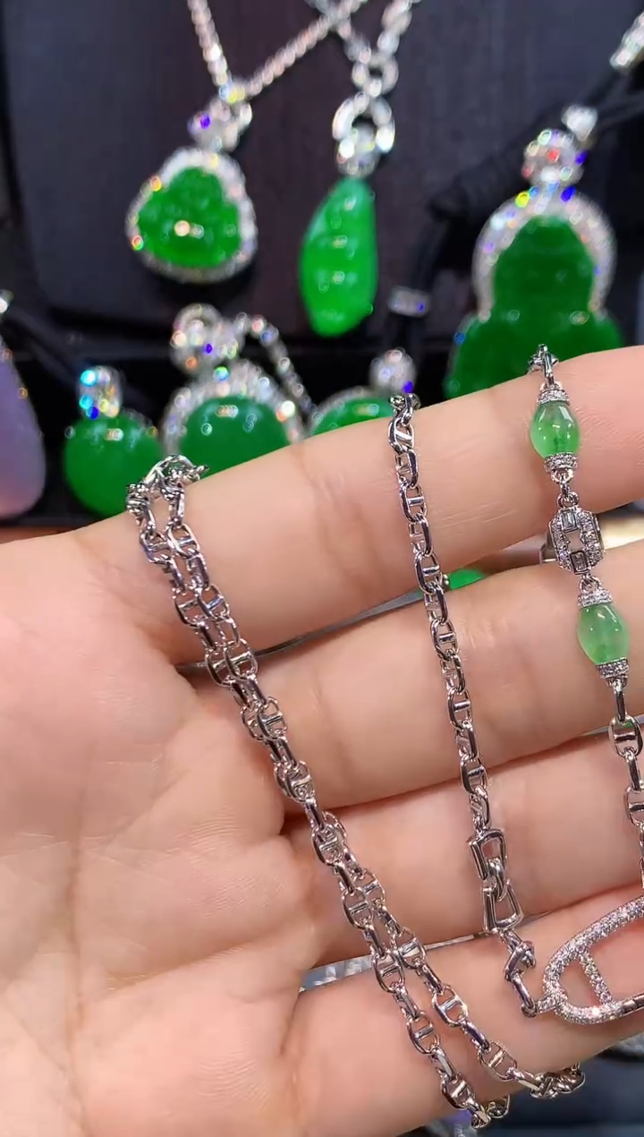 项链18K金镶嵌翡翠百搭链