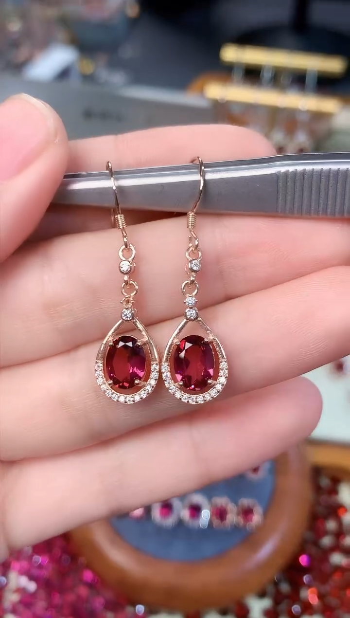【闪购商品】石榴石耳钩银S925镶嵌天然镁铝