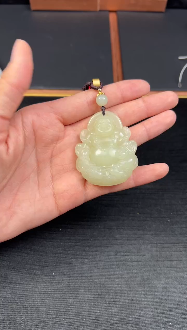 【闪购商品】和田玉吊坠(赠链)未镶嵌且末金山微色差