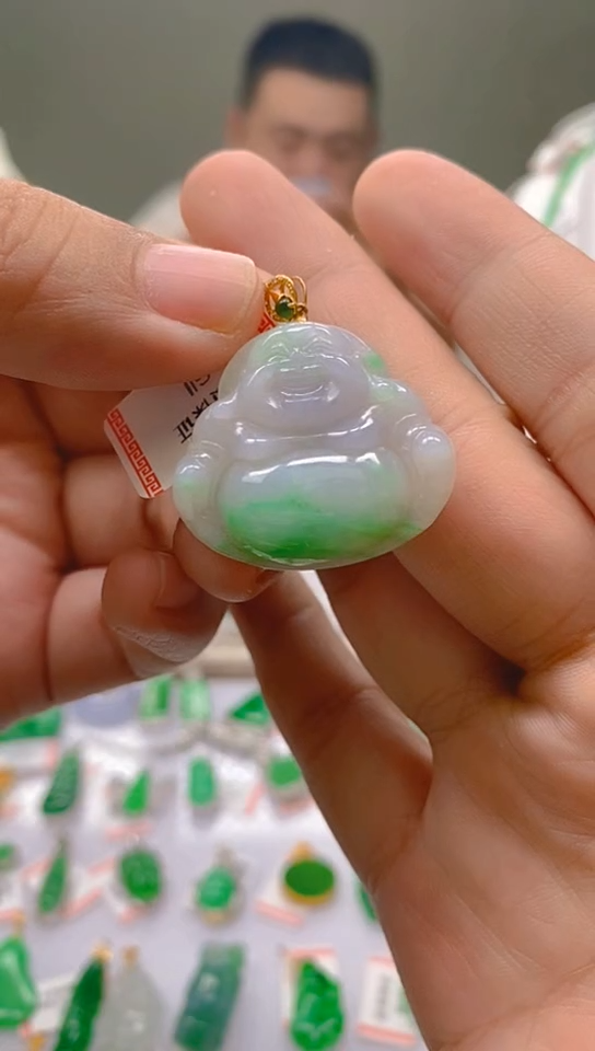 【闪购商品】翡翠颈饰18K金镶嵌佛