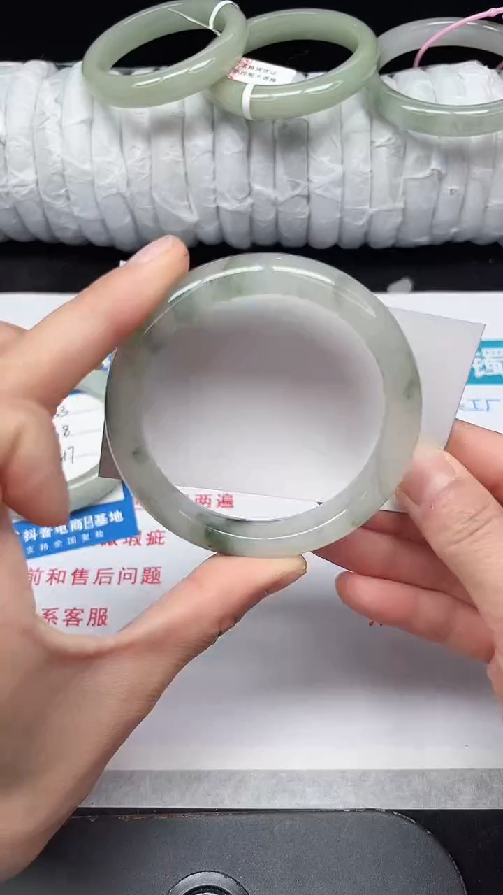 未镶嵌手镯石英质玉34-57/58