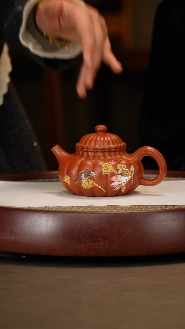 【闪购商品】紫砂茶壶【王芳】寅春朱泥筋纹容天  240CC