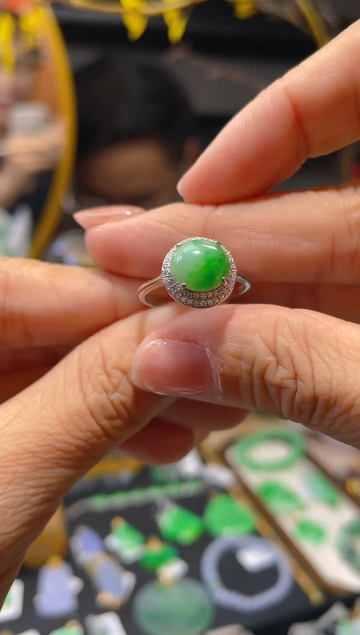 【闪购商品】翡翠颈饰未镶嵌假一赔三