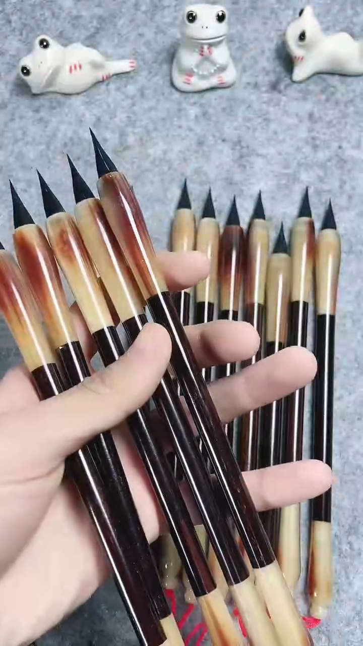 紫毫鸡距毛笔三支  出峰2.3