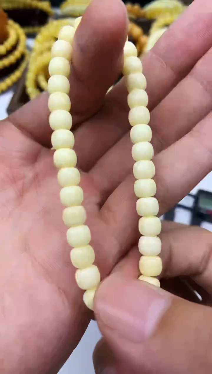 裸石蜜蜡未镶嵌手串