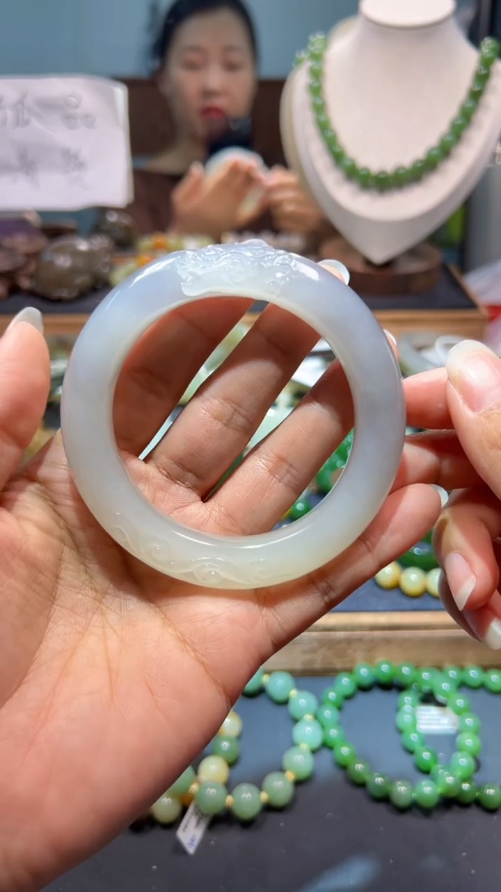 未镶嵌手镯和田玉1