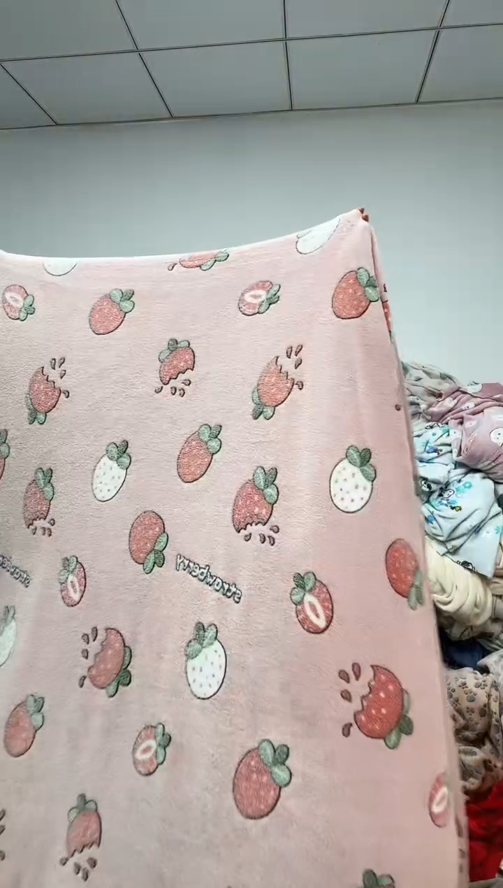 法兰绒1.8x2.8材质面料尺寸以主播介绍为准