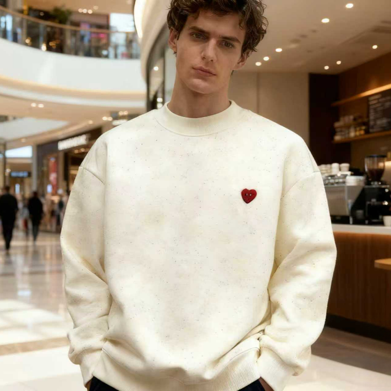 宽松型套头款爱心刺绣圆领卫衣保暖时尚情侣装