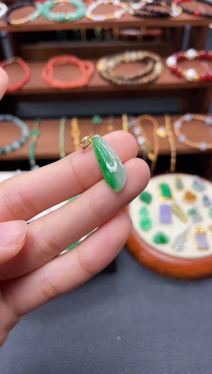 【闪购商品】翡翠吊坠(不含链)18K金镶嵌一个  JK608