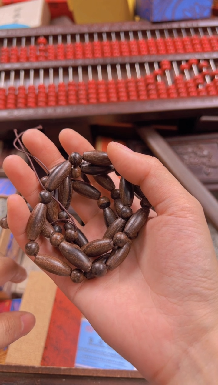 木 ------瓷-----莺歌
