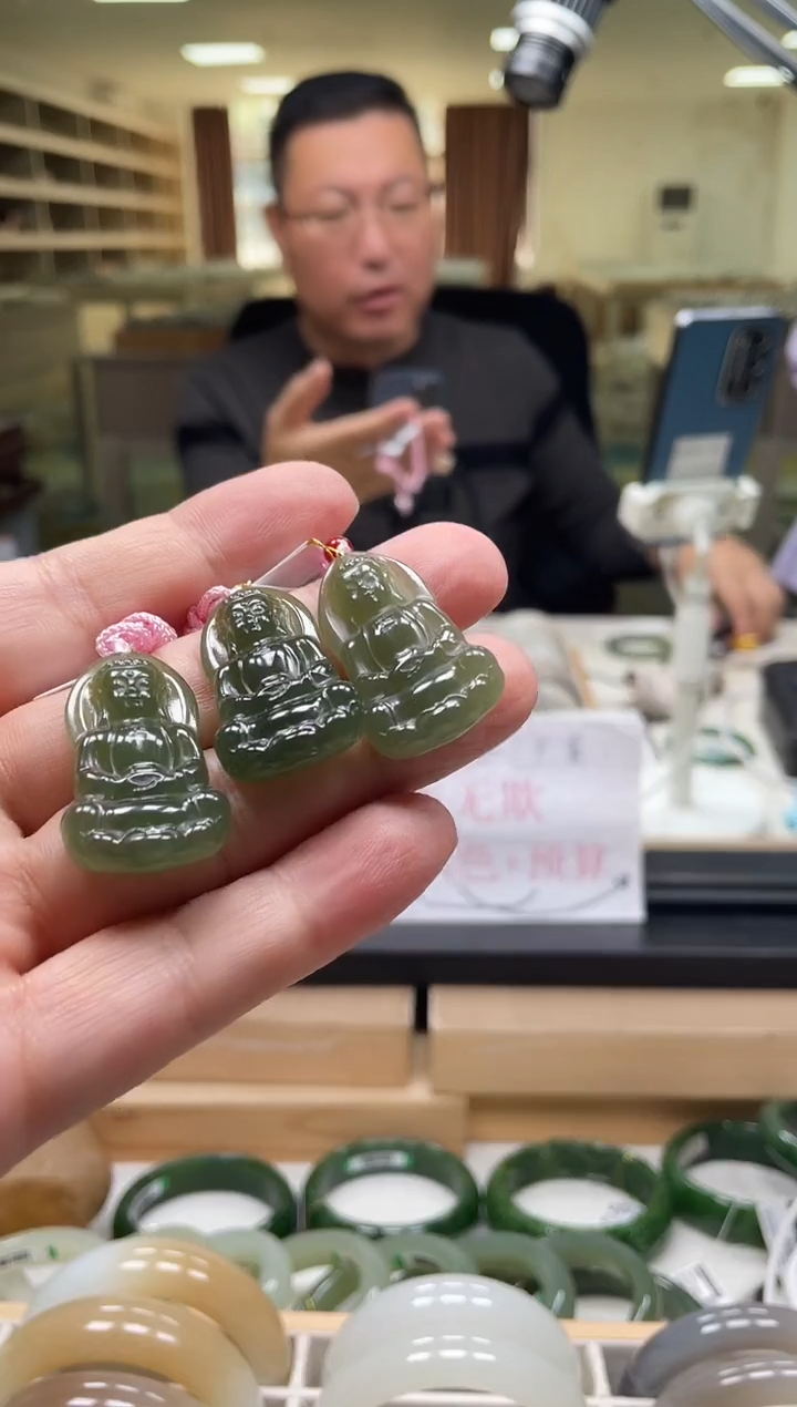 颈饰未镶嵌和田玉宝宝佛多样性发货其一