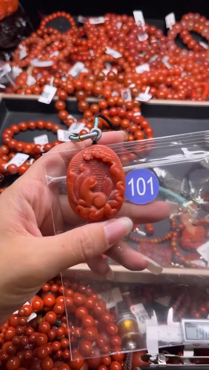 南红玛瑙未镶嵌珠宝奇石101