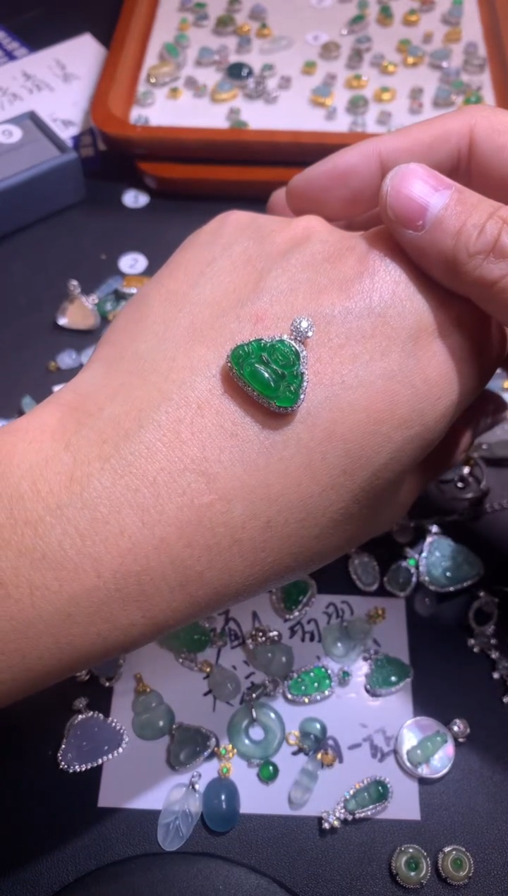 【闪购商品】翡翠吊坠(不含链)银S925镶嵌1