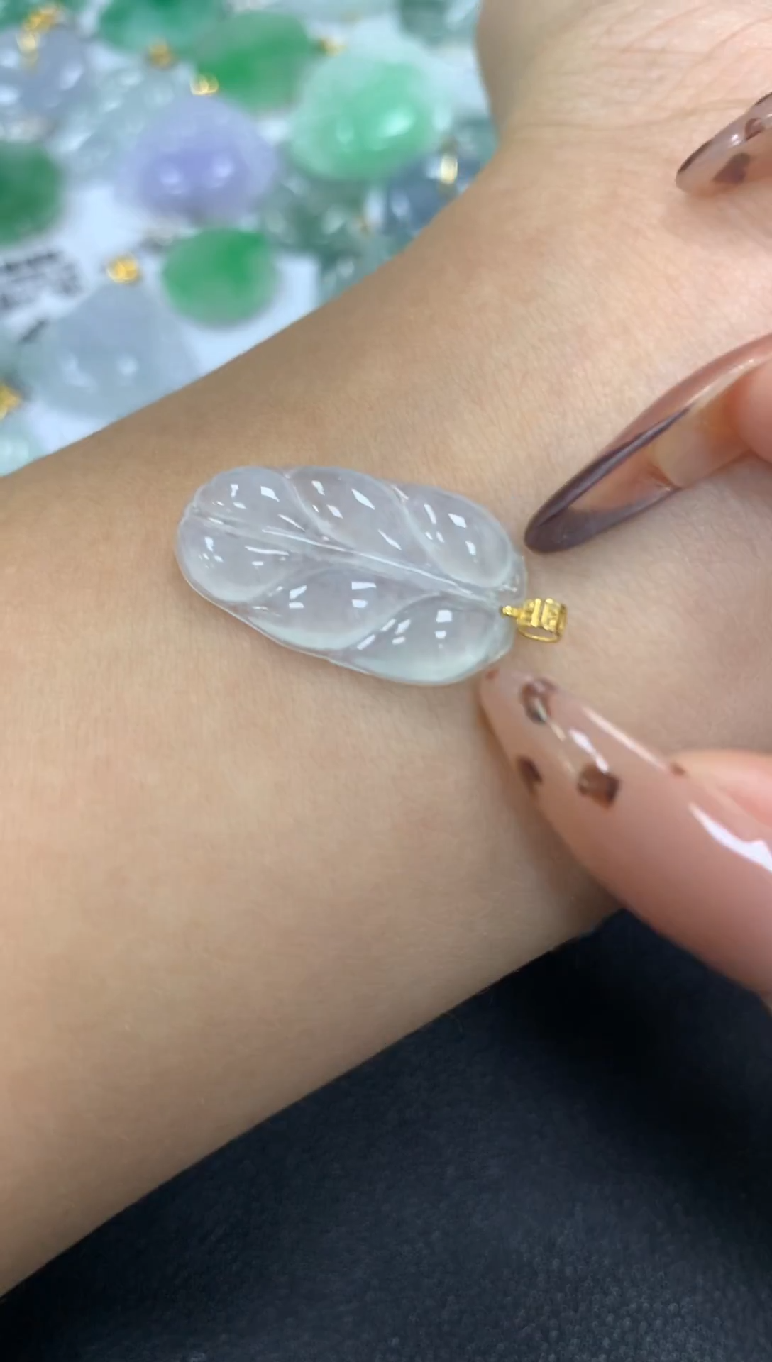 颈饰18K金镶嵌翡翠a货假一赔三支持复检百元上9元证书费自理