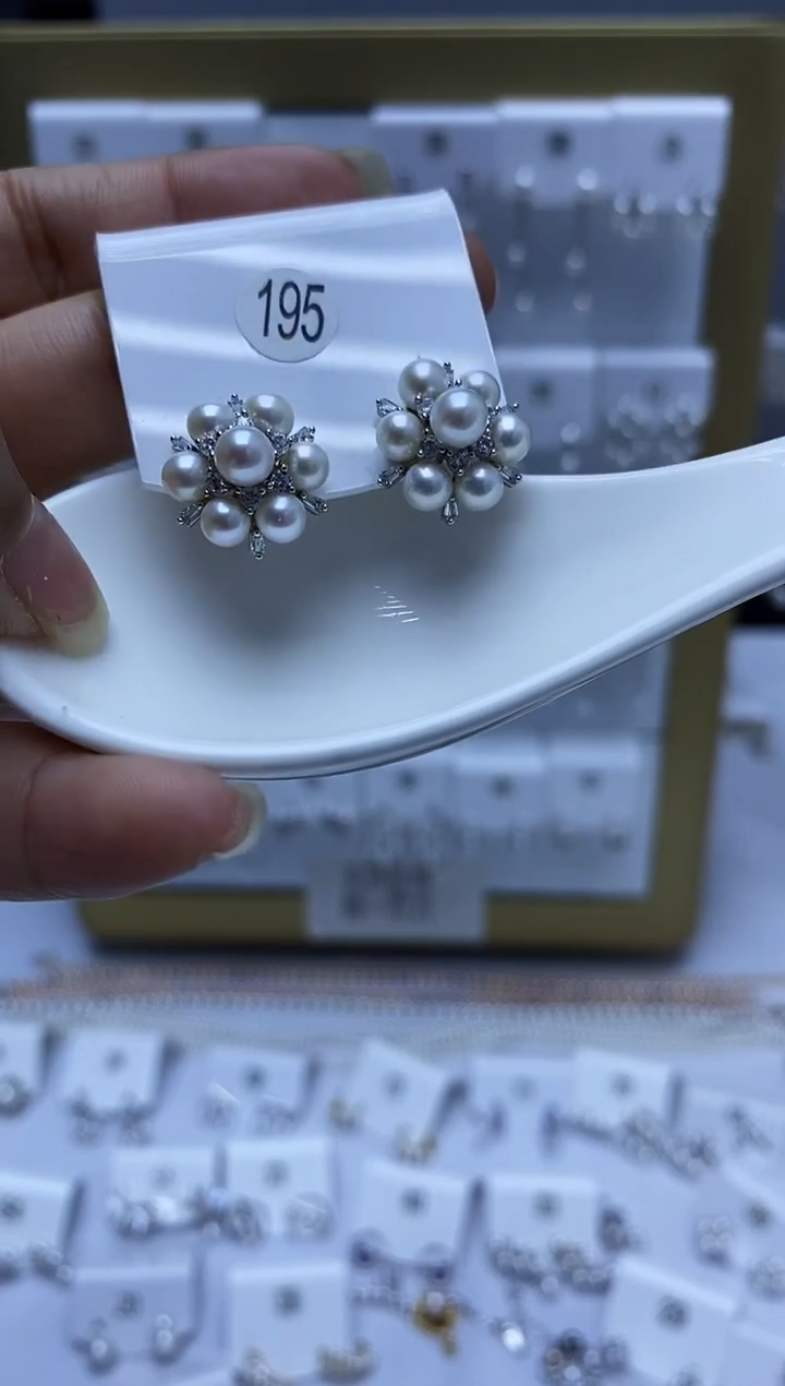 银S925镶嵌耳饰淡水珍珠195