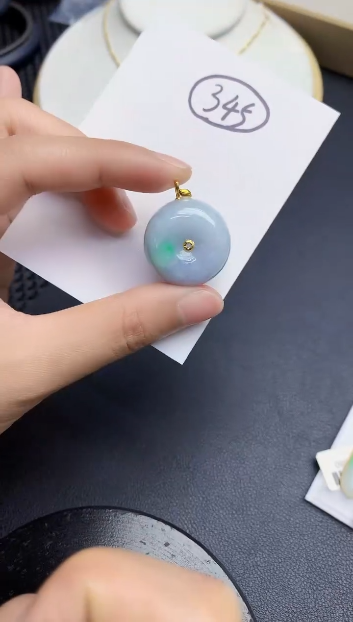 【闪购商品】翡翠颈饰18K金镶嵌000000000