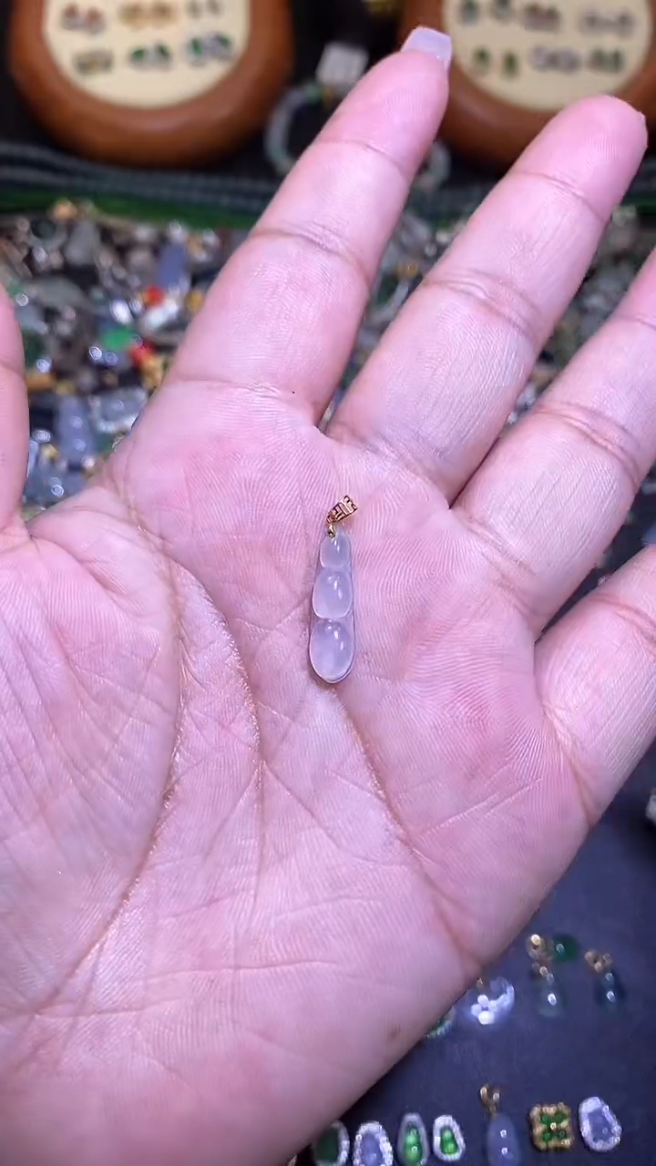 【闪购商品】翡翠吊坠(不含链)18K金镶嵌1