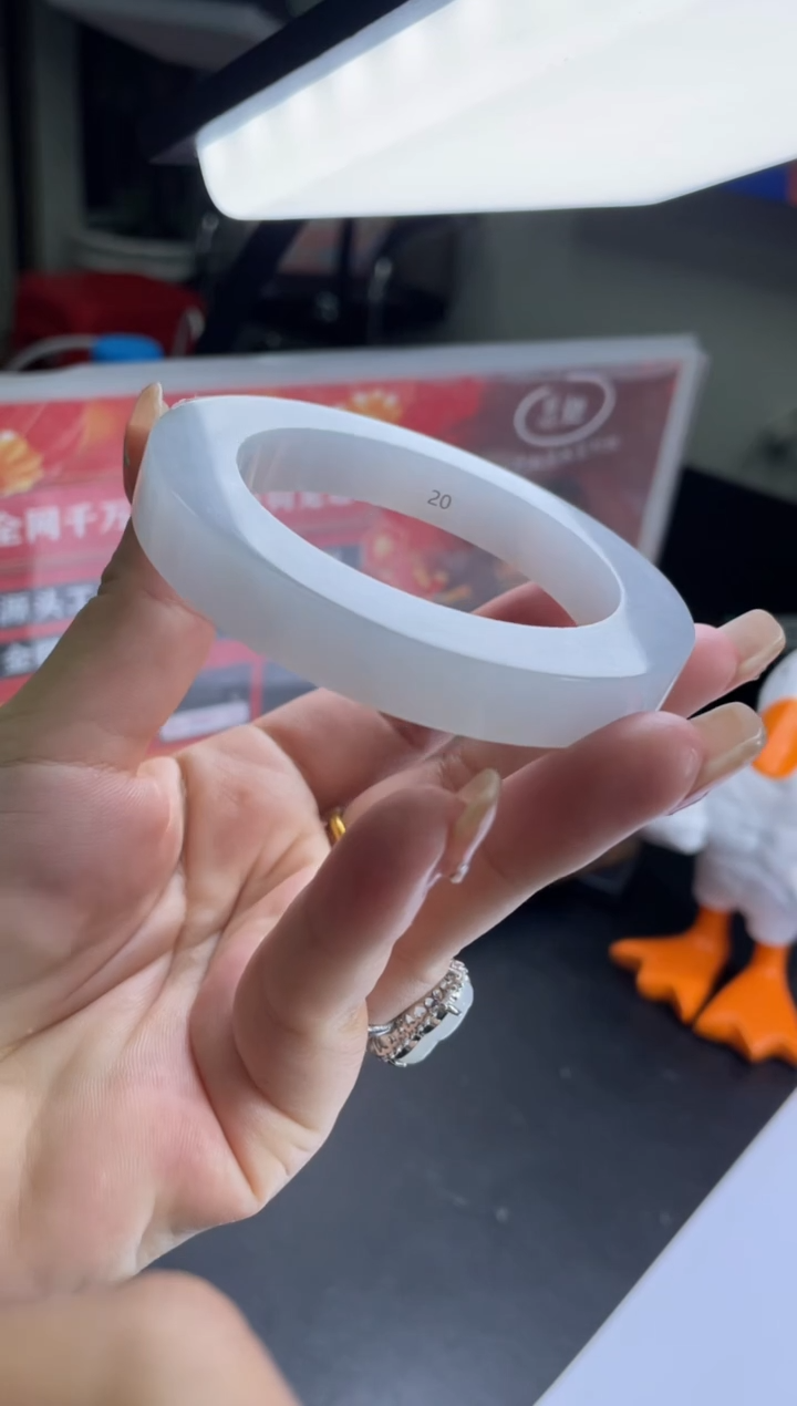 【闪购商品】定制翡翠手镯未镶嵌手镯DDQ/发一件