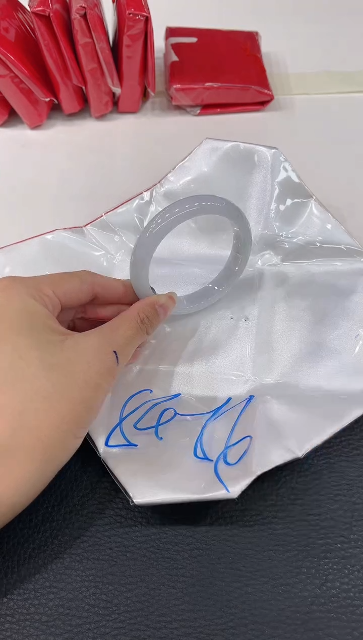 【闪购商品】翡翠手镯未镶嵌手镯