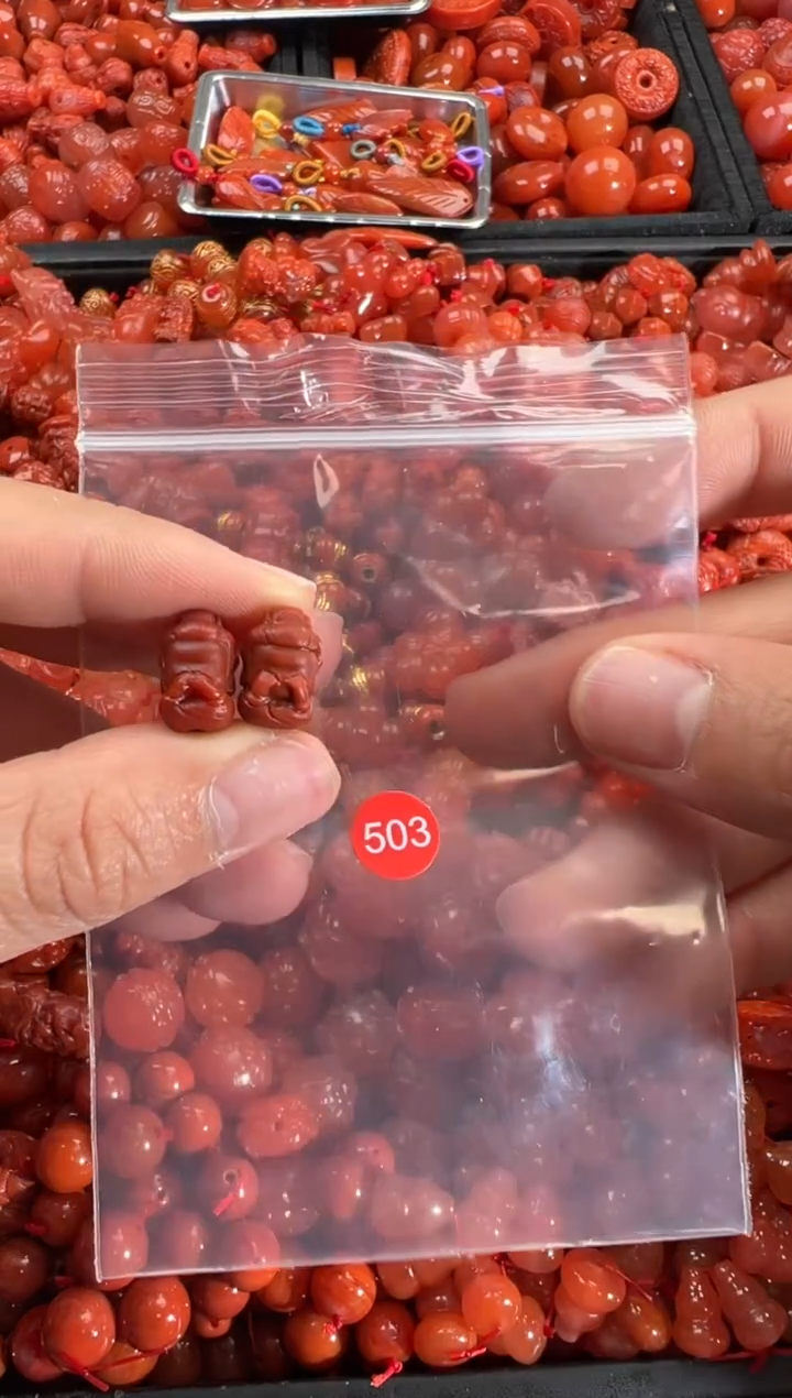 【闪购商品】南红玛瑙颈饰未镶嵌1