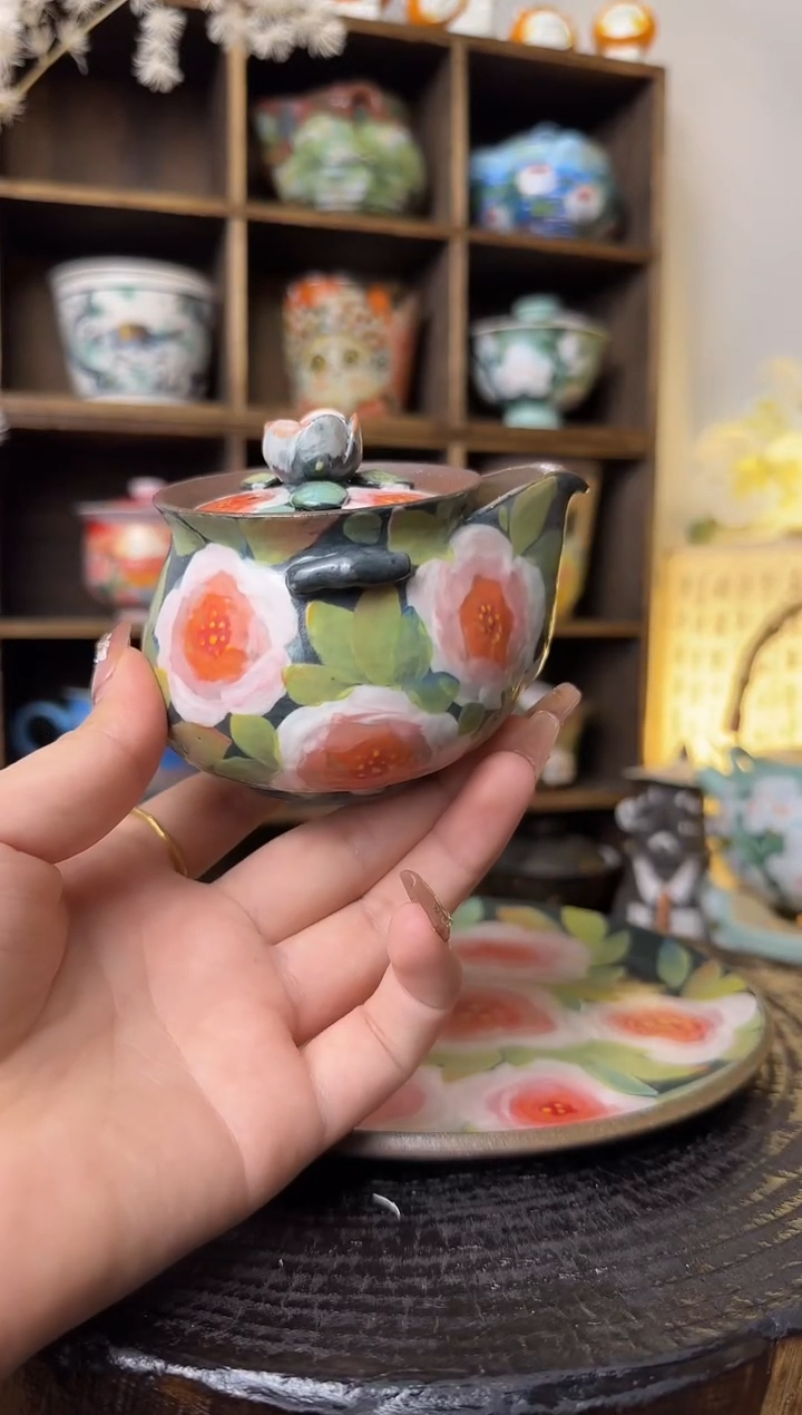 【闪购商品】石一暗夜玫瑰手抓壶