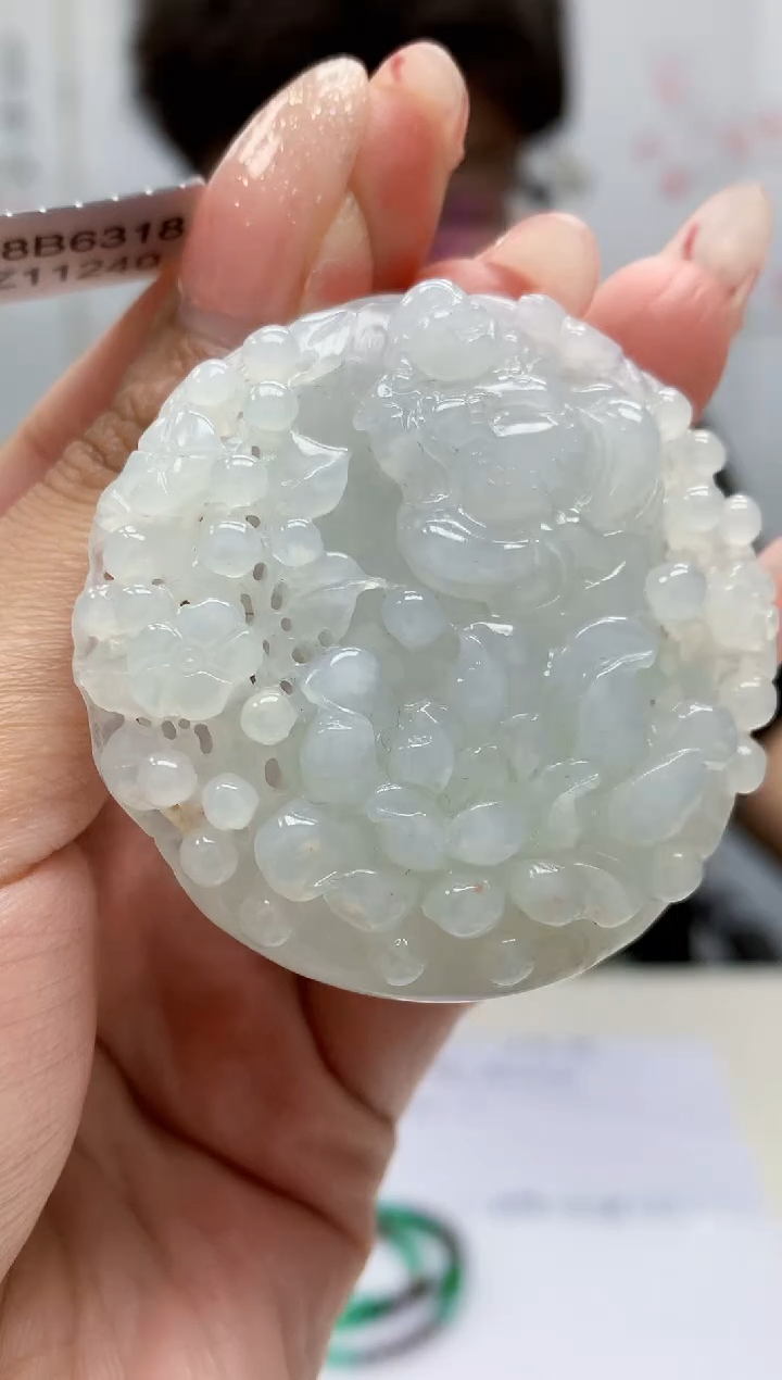 【闪购商品】定制翡翠未镶嵌4688MM-毛货挂件154赠珠链