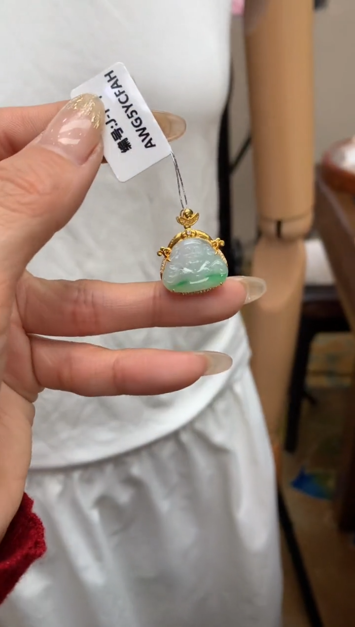 【闪购商品】翡翠颈饰18K金镶嵌财神