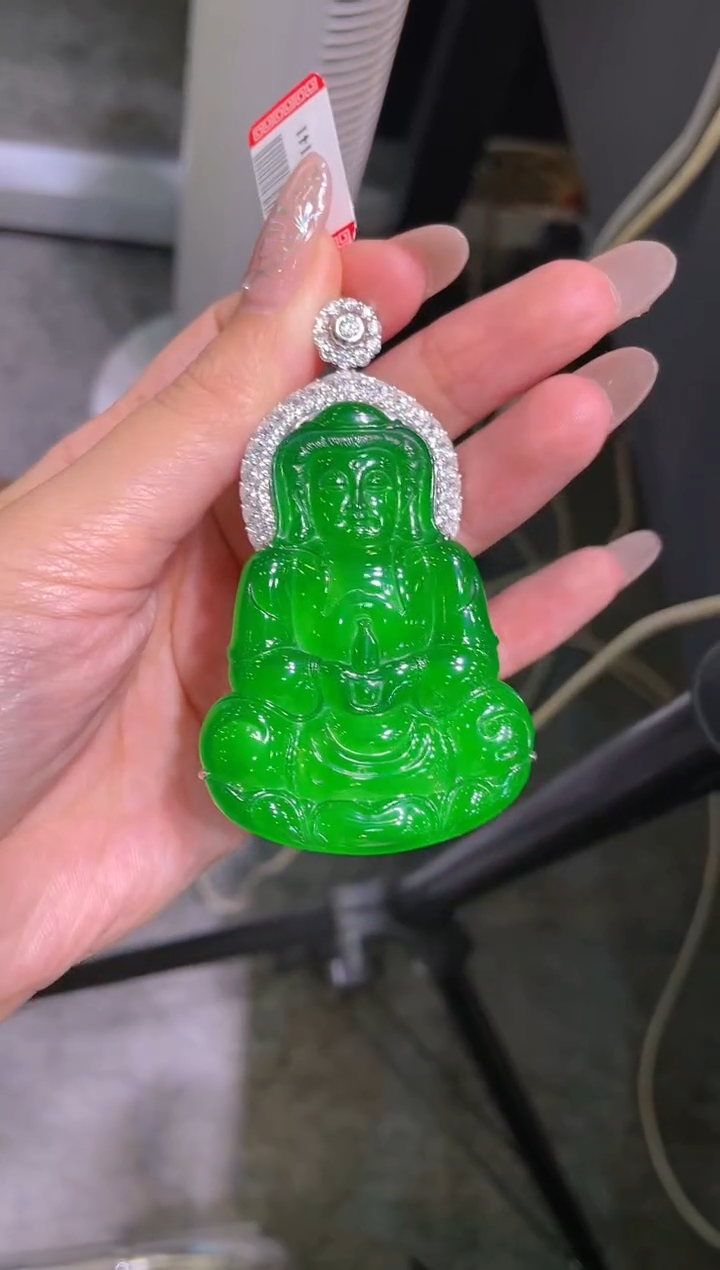【闪购商品】翡翠吊坠(赠链)18K金镶嵌A31