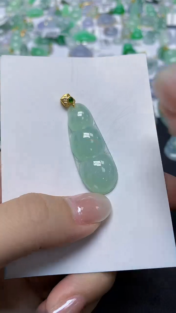 翡翠未镶嵌颈饰天然缅甸翡翠A货