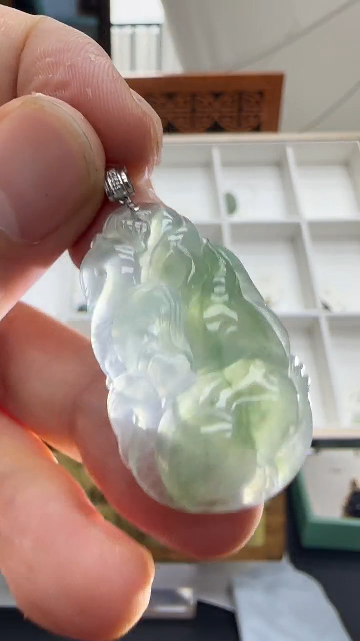【闪购商品】翡翠挂件18K金镶嵌A货翡翠多样性孤品