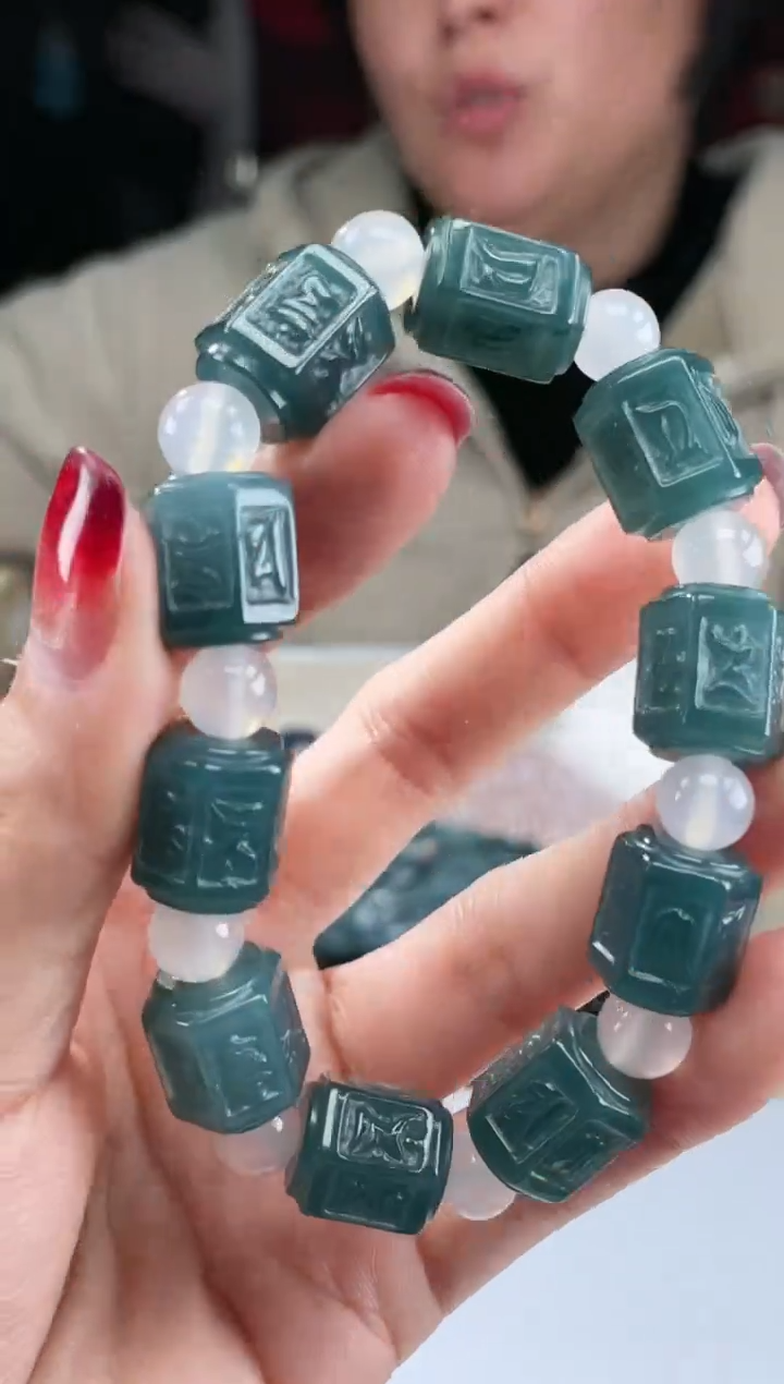 【闪购商品】定制翡翠未镶嵌不退不换随机发CMH1件-A