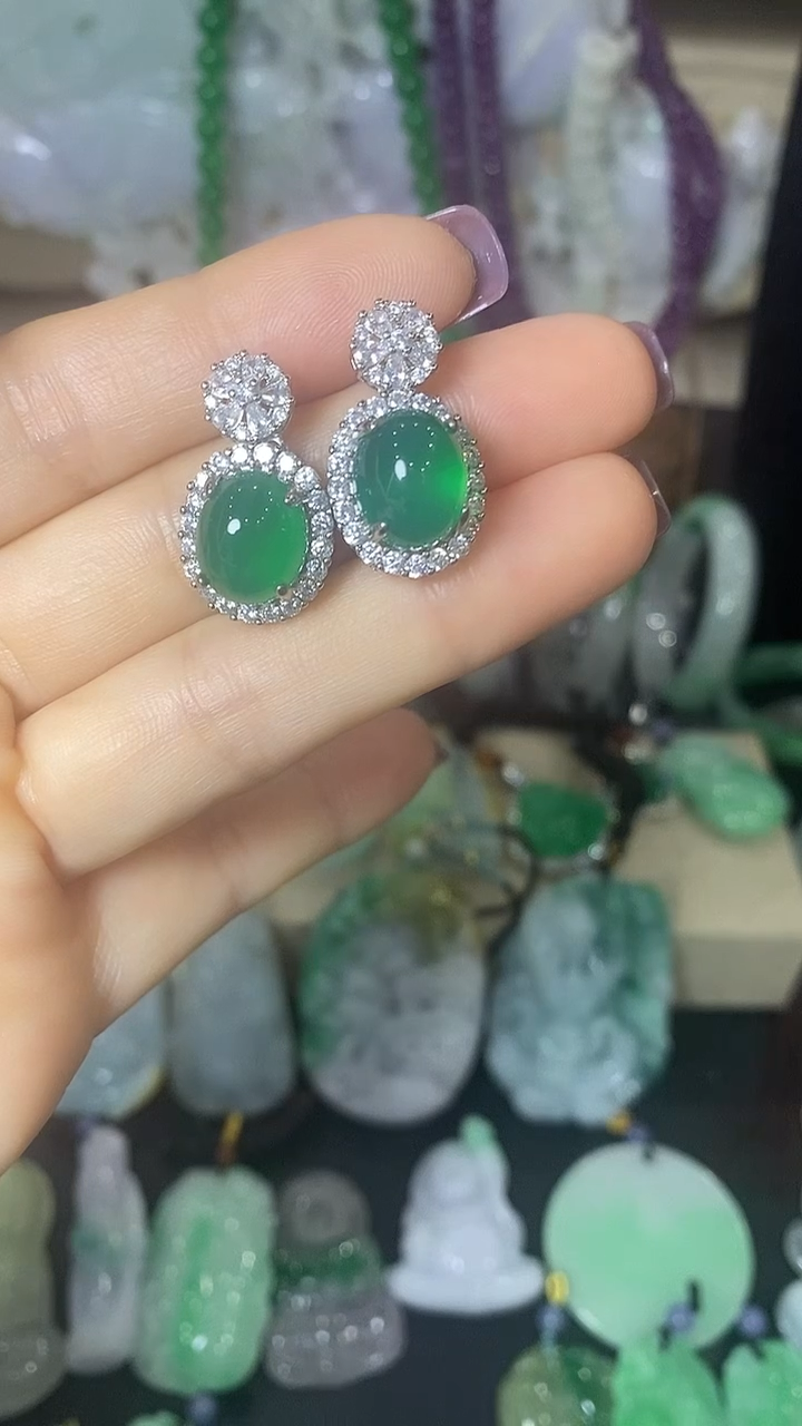 颈饰未镶嵌翡翠耳坠